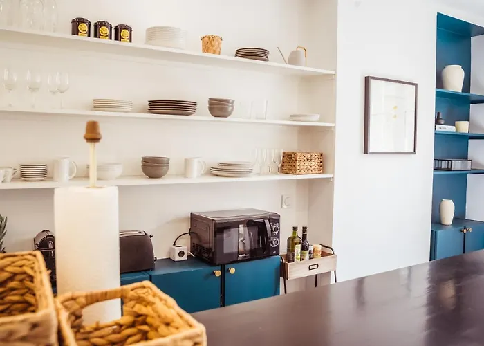 Newly Remodeled 2bed With Elevator - Mobility Lease For Students And Work Only- Minimum 30 Night