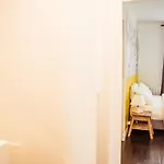 Newly Remodeled 2bed With Elevator - Mobility Lease For Students And Work Only- Minimum 30 Night דירה *