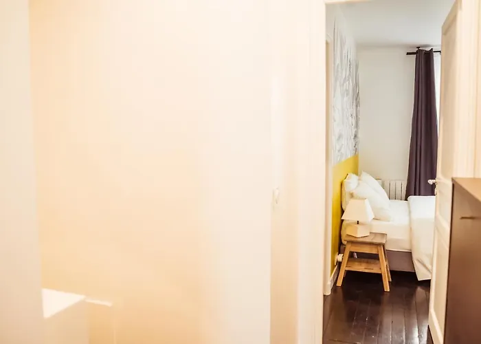 Elevate Suites: Modern 2-bed Extended For Students And Professionals Apartment *