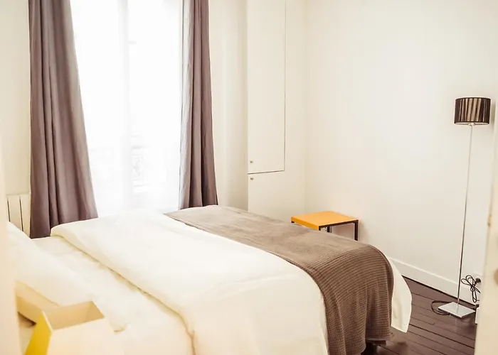 Newly Remodeled 2bed With Elevator - Mobility Lease For Students And Work Only- Minimum 30 Night *